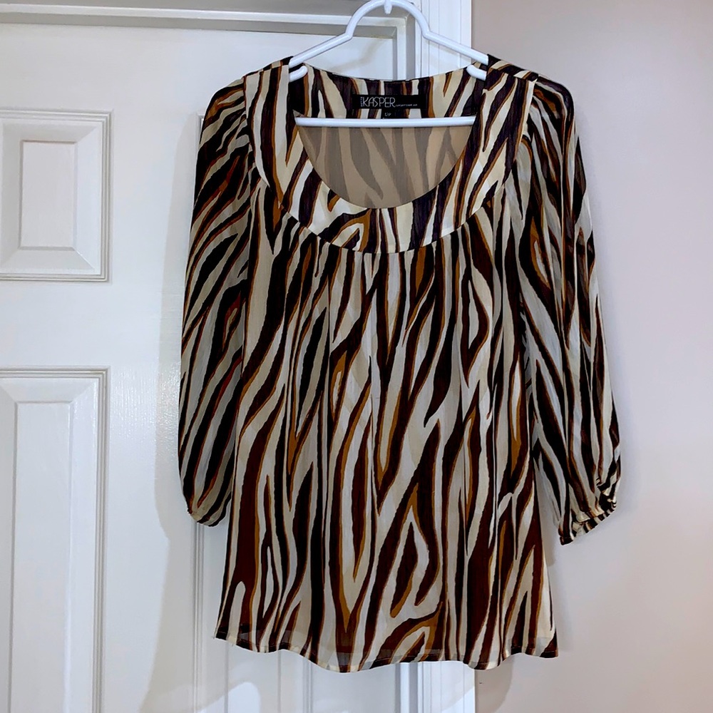 Kasper sportswear 3/4 sleeve blouse